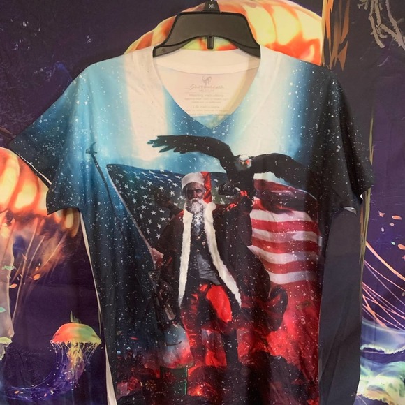 ShirtwasCash American Santa M Graphic Tee - Picture 2 of 6